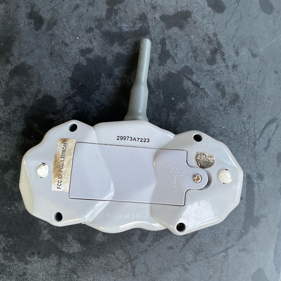 REMOTE ONLY - Discovery Kids Remote Control Dinosaur T-Rex RC WORKS - Picture 4 of 4